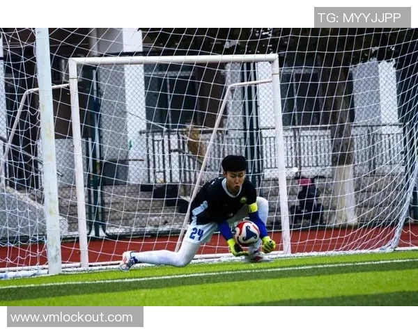 足球明星喜讯频传正式宣布即将迎来新生儿成为幸福爸爸的感人时刻