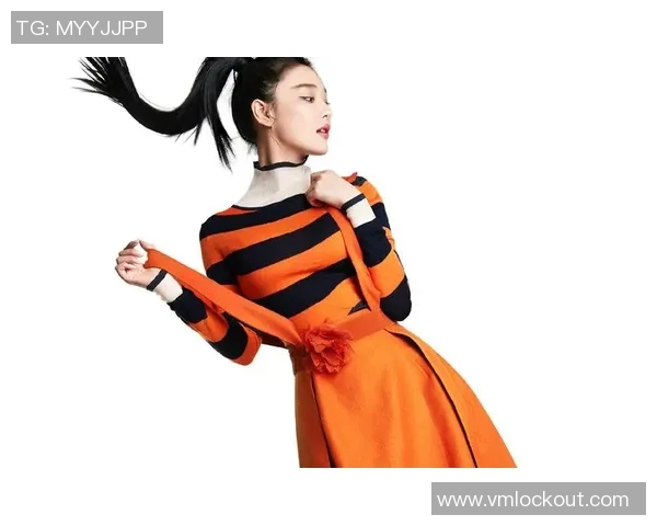 足球明星时尚吊牌引领潮流风尚展现个性魅力与运动精神结合